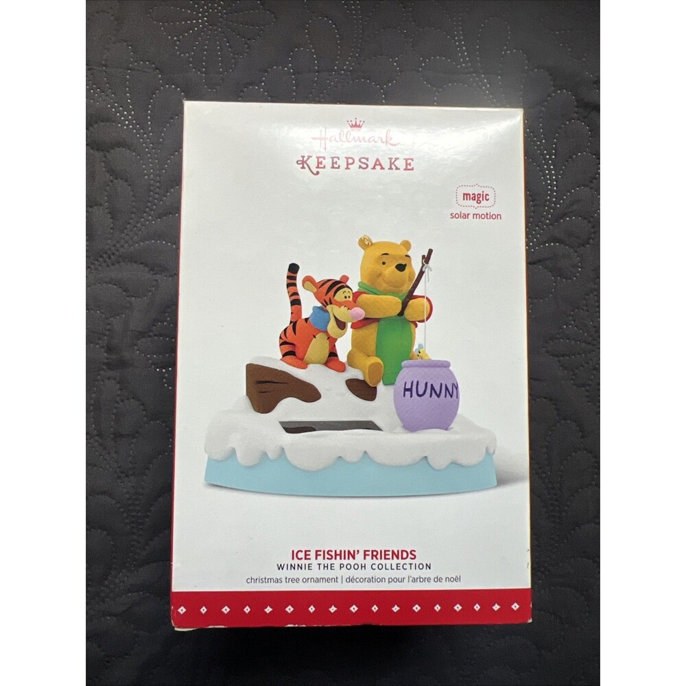 Hallmark 2015 Keepsake MAGIC Solar Motion Winnie The Pooh Ornament NIB Collectib